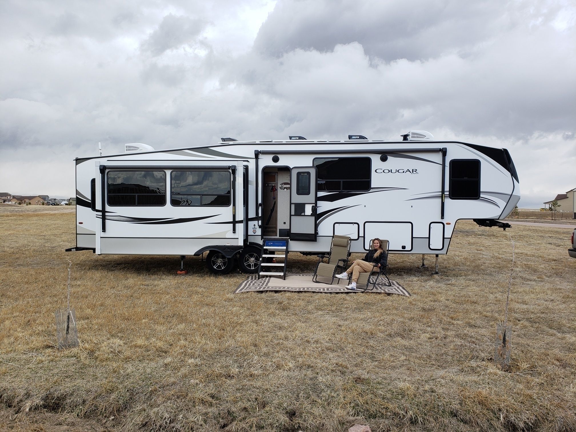 Luxurious new 5th wheel