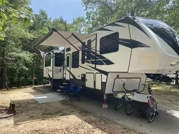 2018 Dutchman Voltage 4205 - Toy Hauler RV on RVnGO.com
