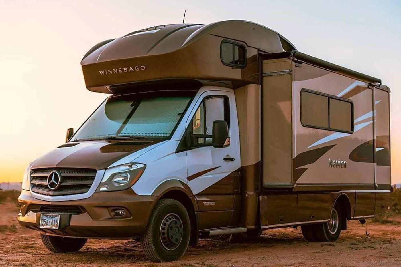 Class C RV Rental in Los Angeles, CA 2018 Winnebago Model J