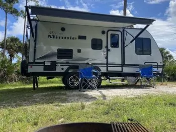 2020 Winnebago Micro Minnie 2108FBS - Travel Trailer RV on RVnGO.com