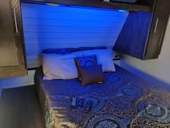 2018 Crossroads Volante - Travel Trailer RV on RVnGO.com