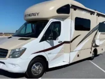 2017 Thor SYNERGY 24SD - Class C RV on RVnGO.com