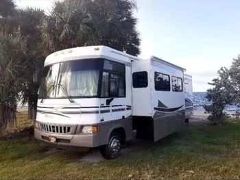 2005 Winnebago Voyage - Class A RV on RVnGO.com