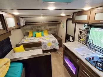 2021 Coleman 17B - Travel Trailer RV on RVnGO.com